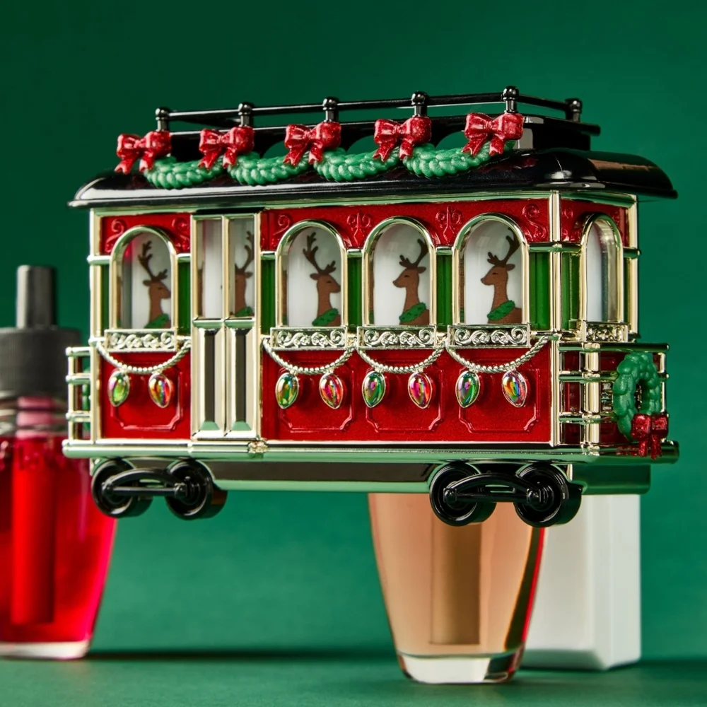 Festive Reindeer Red Trolley Cart Christmas Tree Projector Wallflower Plug NEW